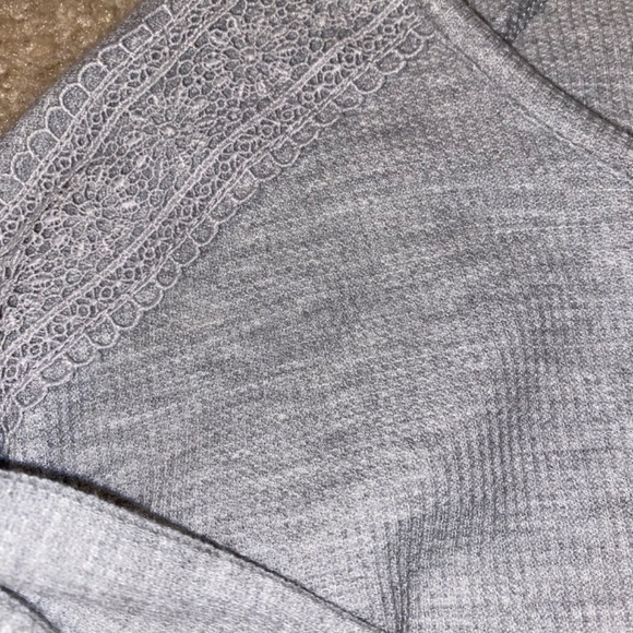 Francesca’s sweater - Picture 2 of 3